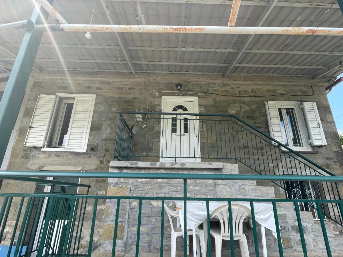 Villa Lochia - Mikrospilia House Esterno foto